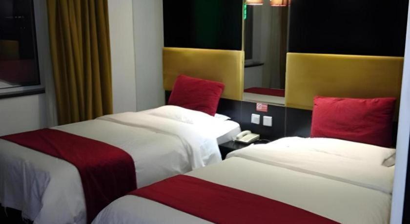 Super 8 Hotel Beijing New National Exhibition Yumin Street Exterior photo