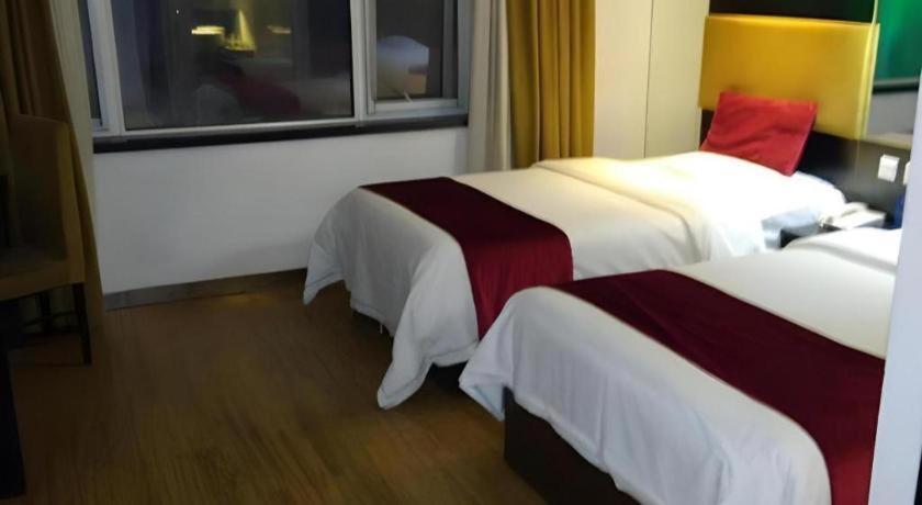 Super 8 Hotel Beijing New National Exhibition Yumin Street Exterior photo